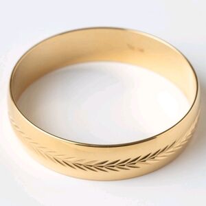 Crown Trifari Alfred Philippe Gold Bangle Bracelet 2.5 inch Diameter